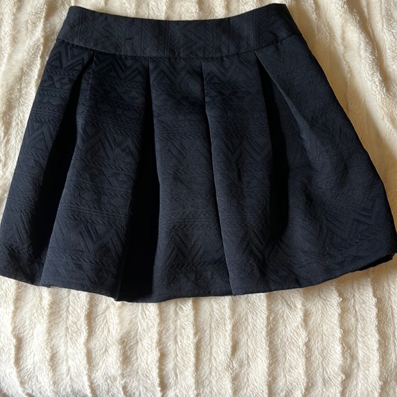 Banana Republic Dresses & Skirts - Banana Republic pleated skirt